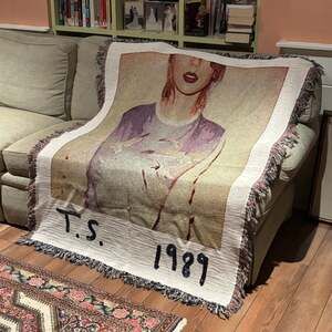 Official Taylor Swift 1989 Album Cover Woven Tapestry Throw Blanket Afghan Rare